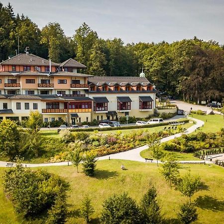 Hotel Studanka Рихнов над Кнежноу Екстериор снимка