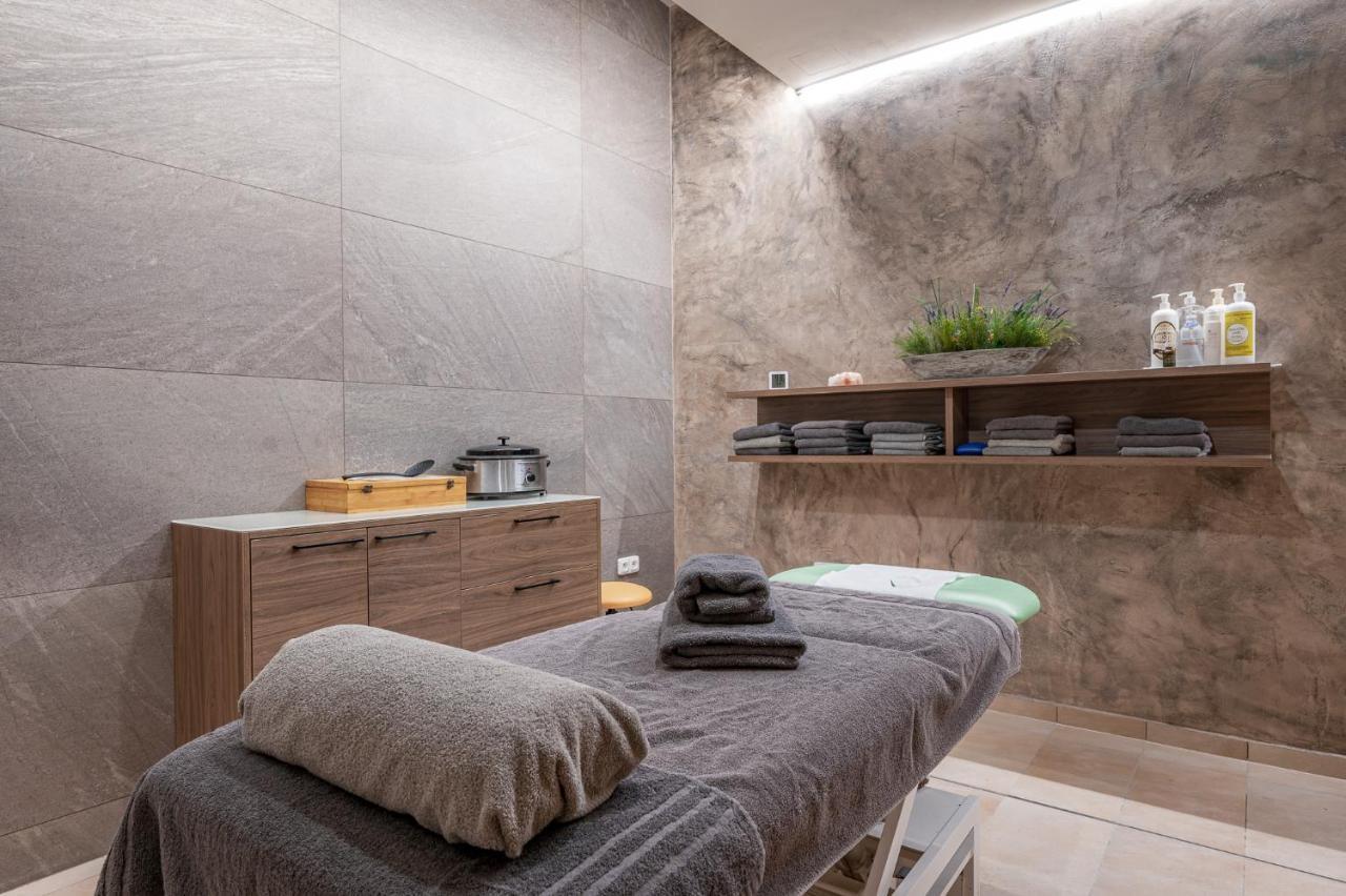 Hotel Studanka Рихнов над Кнежноу Екстериор снимка