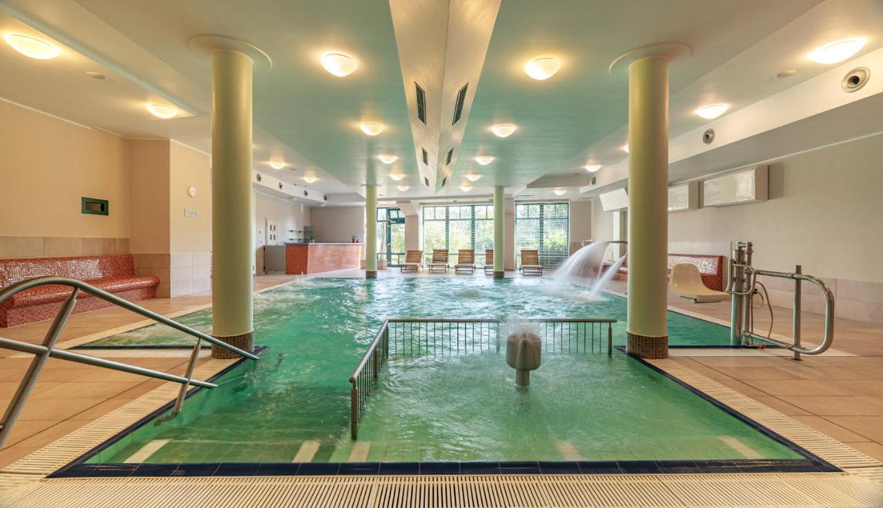 Hotel Studanka Рихнов над Кнежноу Екстериор снимка