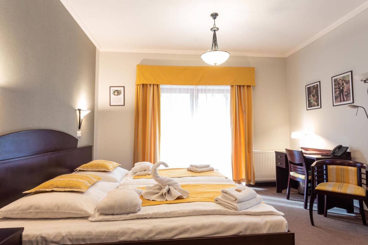 Hotel Studanka Рихнов над Кнежноу Екстериор снимка