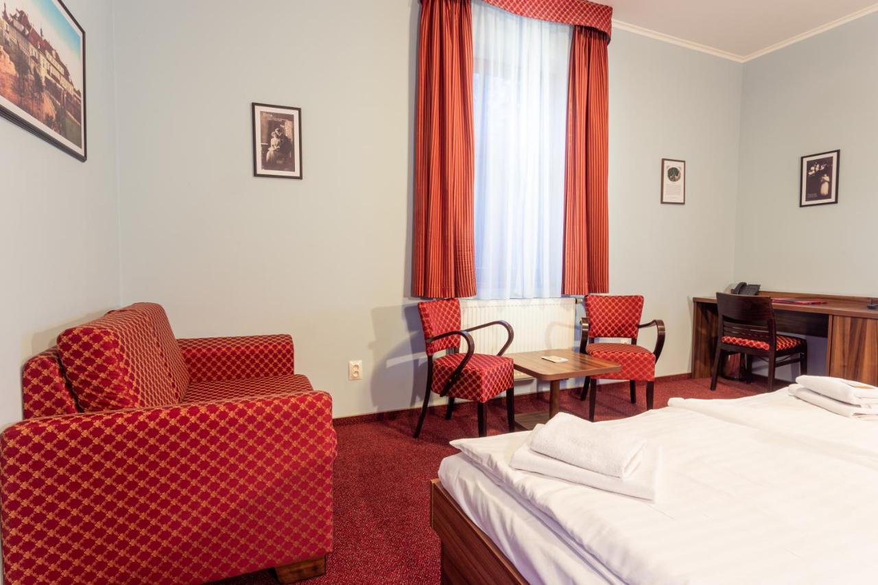 Hotel Studanka Рихнов над Кнежноу Екстериор снимка