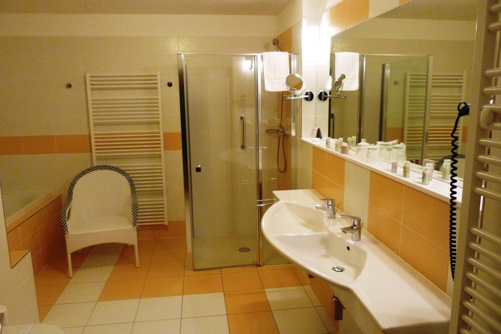Hotel Studanka Рихнов над Кнежноу Екстериор снимка