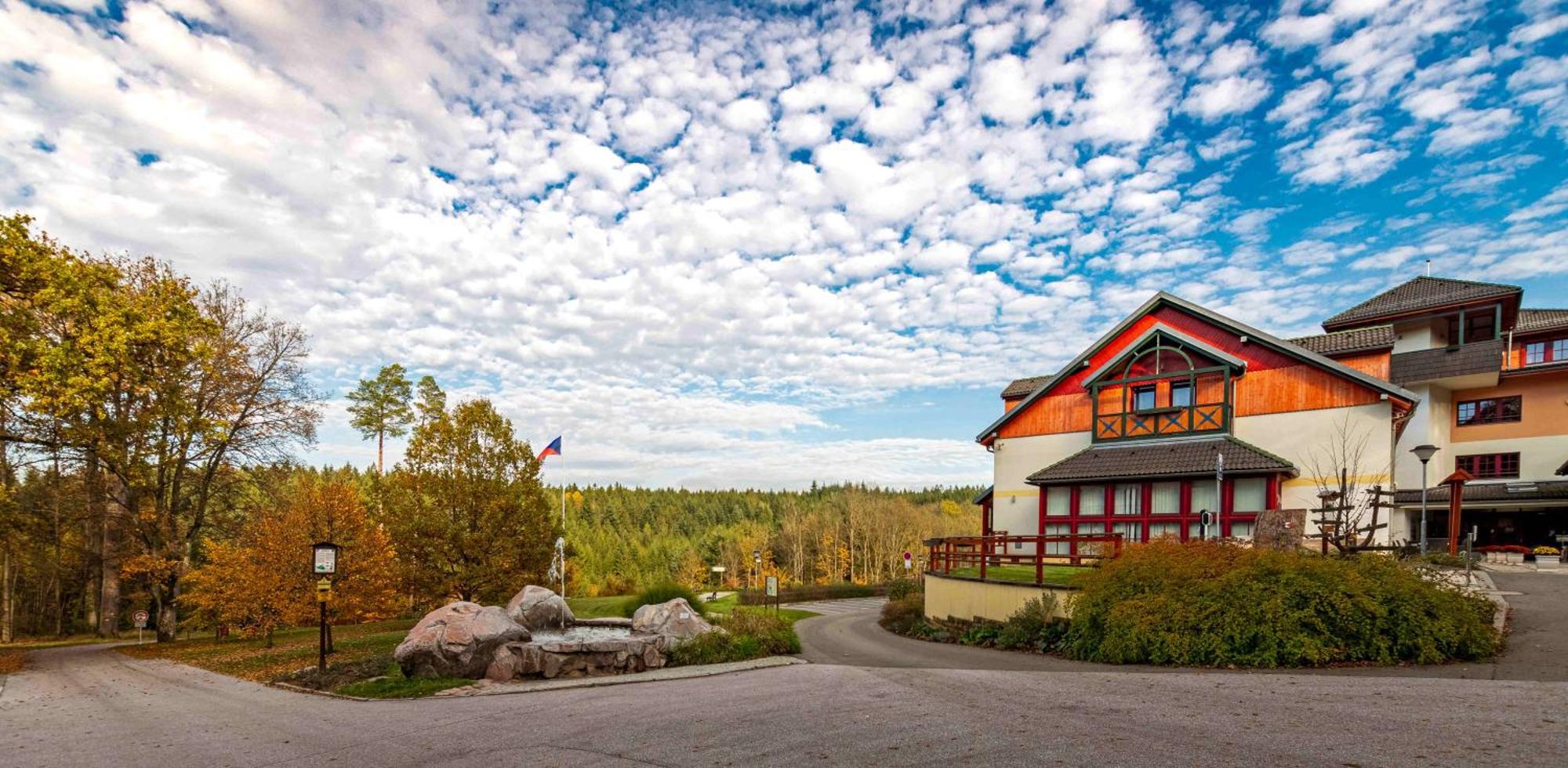 Hotel Studanka Рихнов над Кнежноу Екстериор снимка