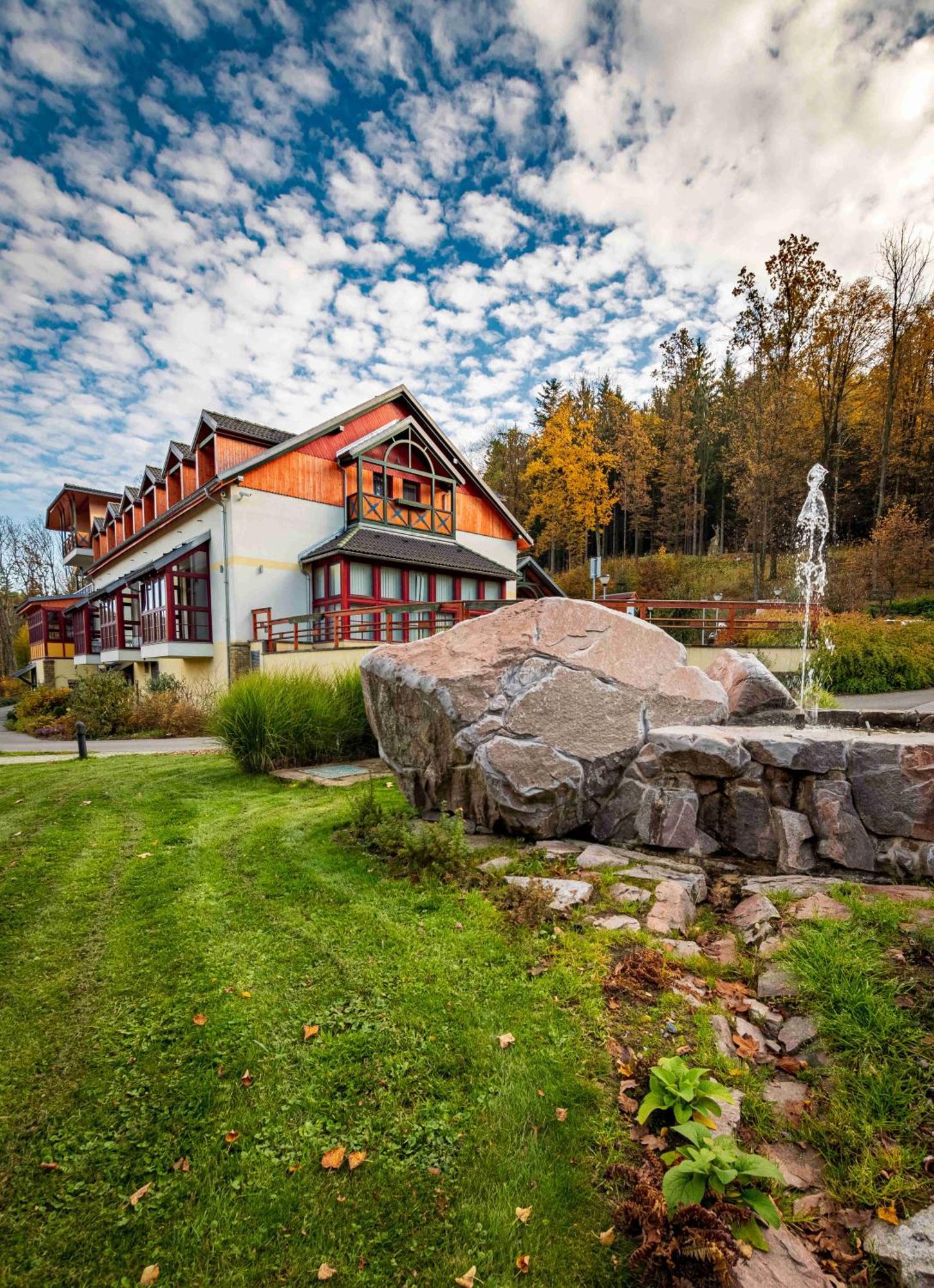 Hotel Studanka Рихнов над Кнежноу Екстериор снимка