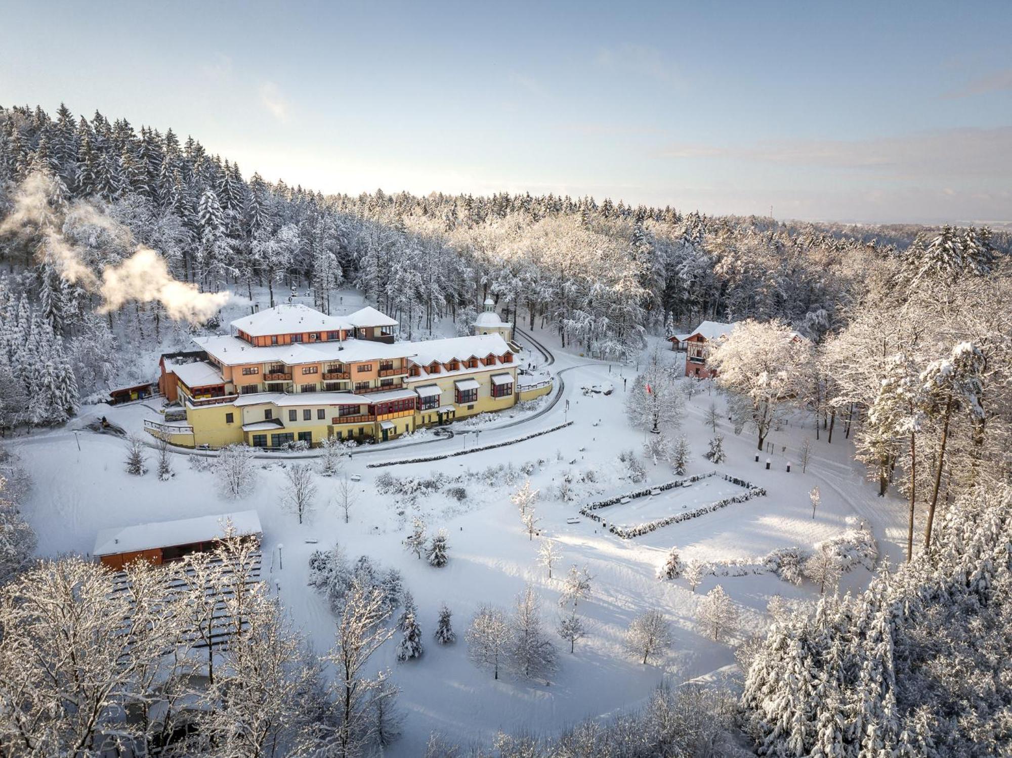 Hotel Studanka Рихнов над Кнежноу Екстериор снимка