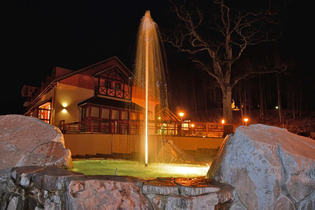 Hotel Studanka Рихнов над Кнежноу Екстериор снимка