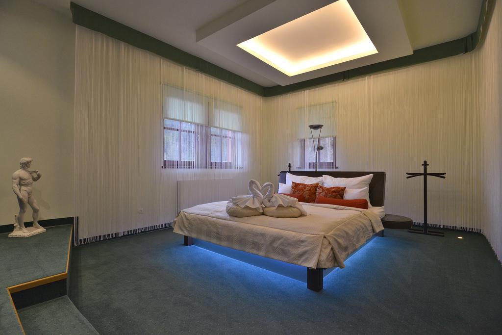Hotel Studanka Рихнов над Кнежноу Екстериор снимка